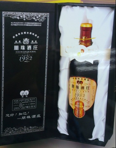 蛇龙珠干红葡萄酒